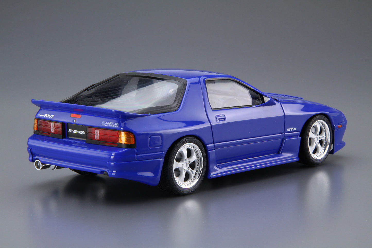 Aoshima - 1/24 RE Amemiya FC3S RX-7 '89