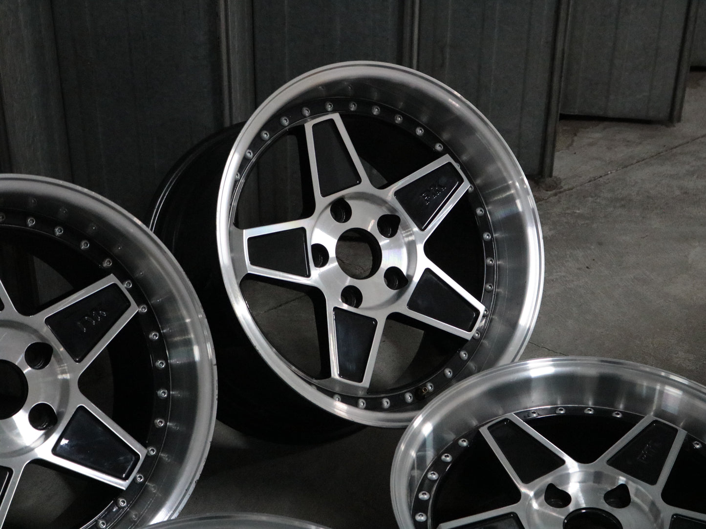 17" FYK 8.5J +20 / 10J +20 5x120