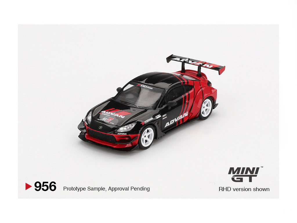 MiniGT 1/64 Toyota GR86 HKS TYPE R ADVAN 2022 Tokyo Auto Salon