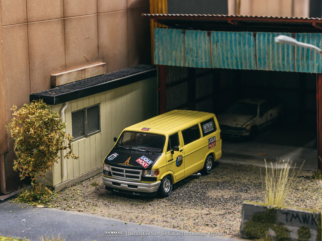 Tarmac Works 1/64 Dodge Van